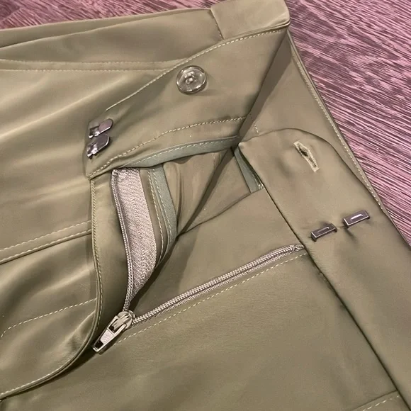 🌿Nwt House of Harlow 1960 plant green satin cargo pocket skirt slit midi XS - Picture 13 of 14